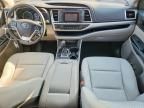 2017 Toyota Highlander le