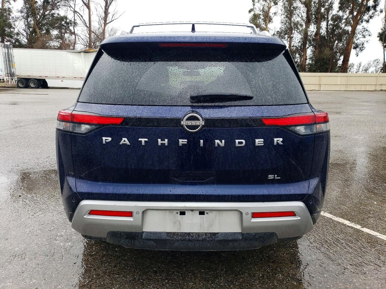 2022 Nissan Pathfinder sl