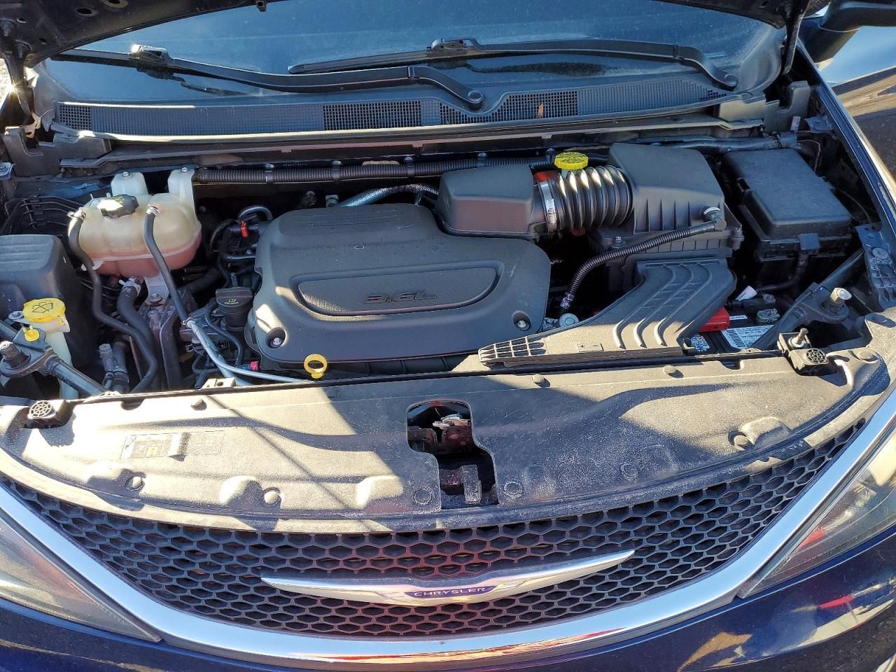 2020 Chrysler Voyager lx