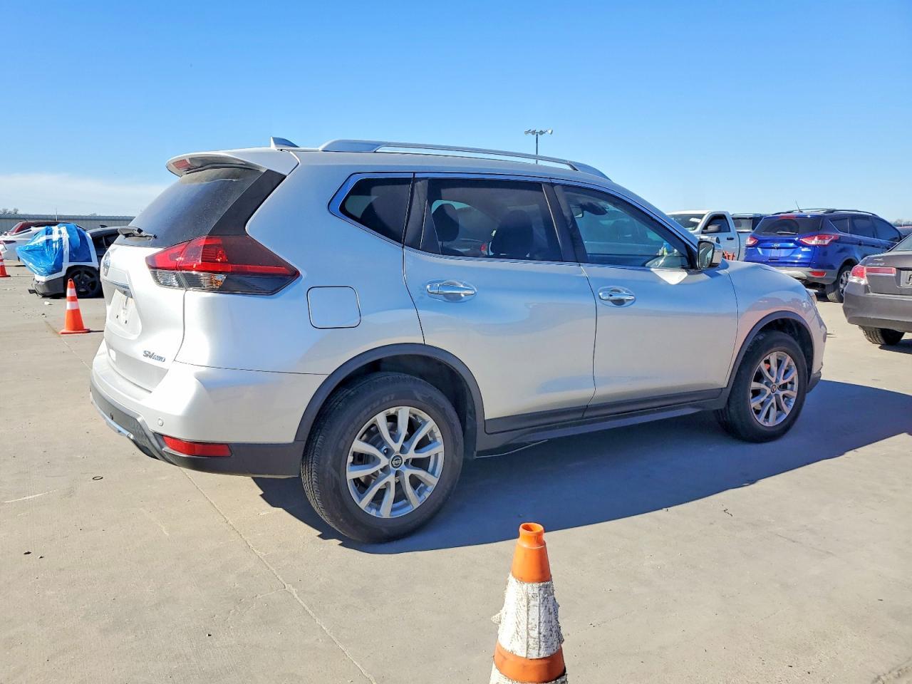 2020 Nissan Rogue s