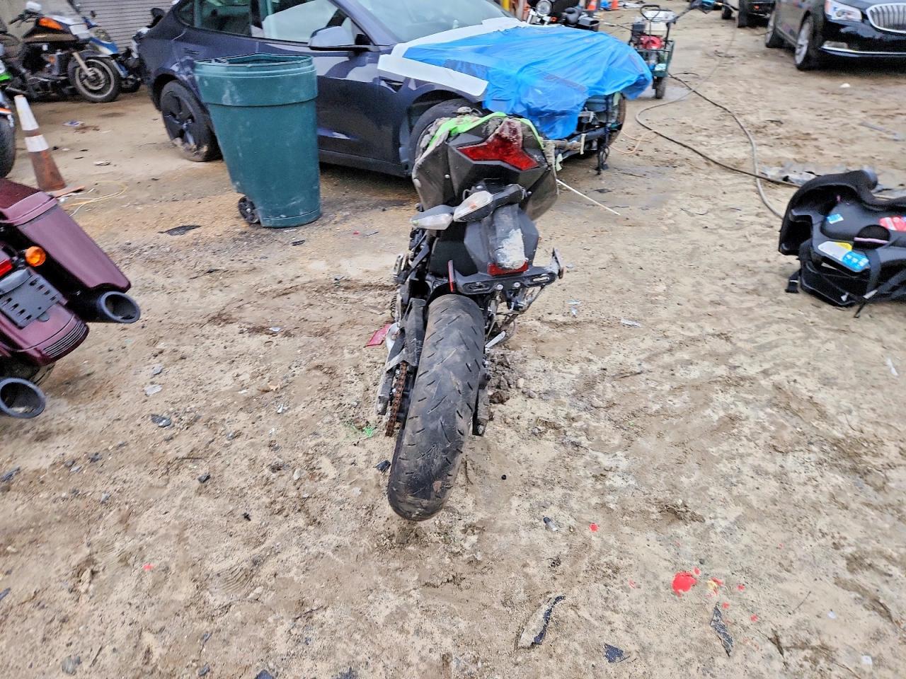 2022 Kawasaki EX400