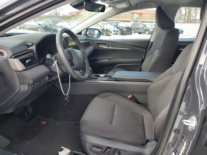 2025 Toyota Camry le