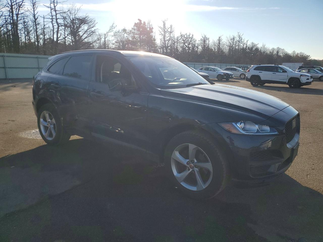 2019 Jaguar F-pace Premium