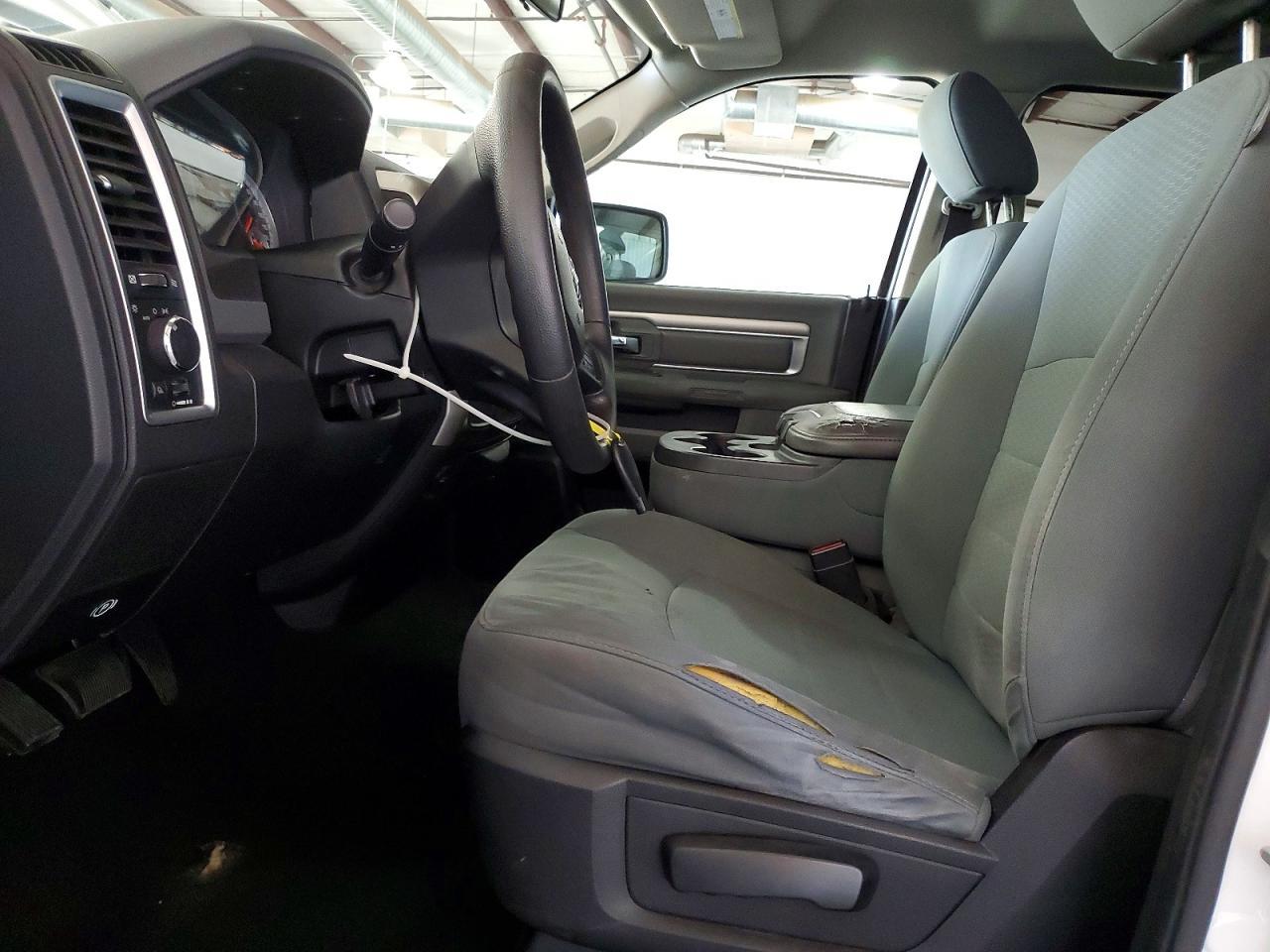 2013 Dodge Ram 1500 slt
