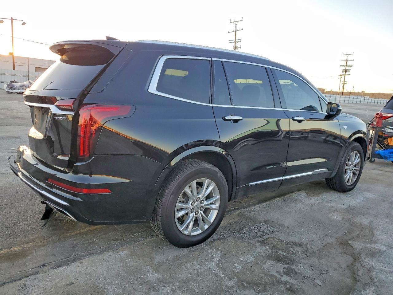 2023 Cadillac XT6 Luxury