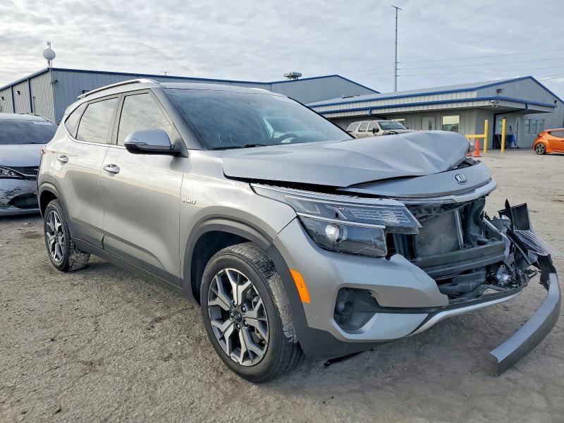 2021 KIA Seltos ex