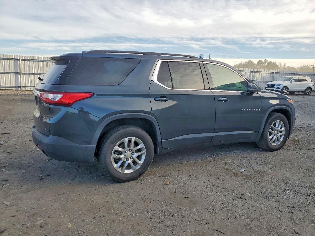 2021 Chevrolet Traverse lt