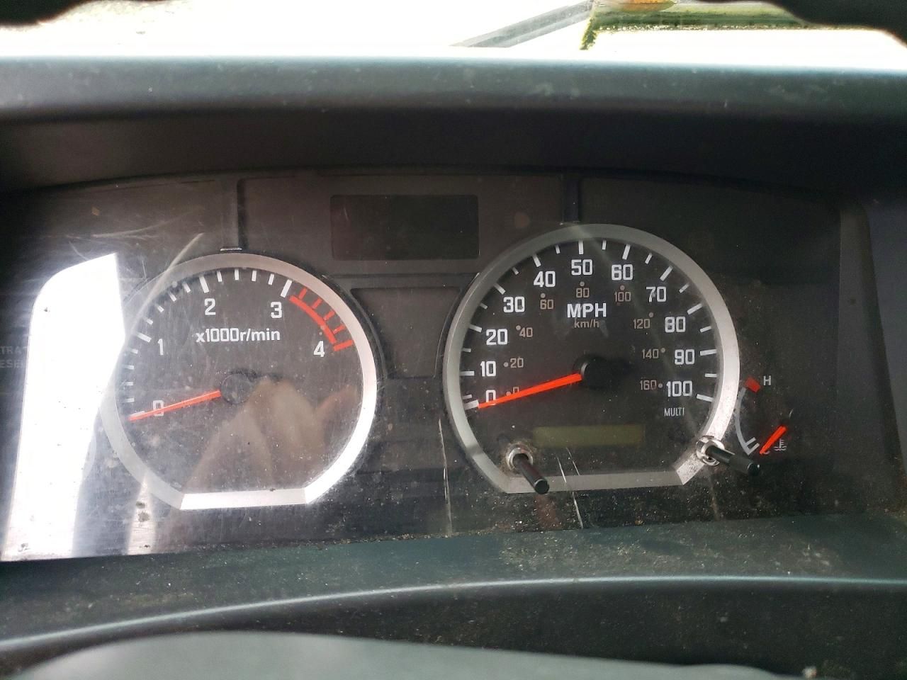 2012 Isuzu NPR HD BOX Truck