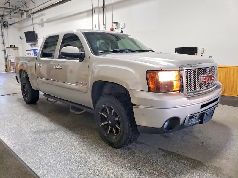 2007 GMC New Sierra Denali