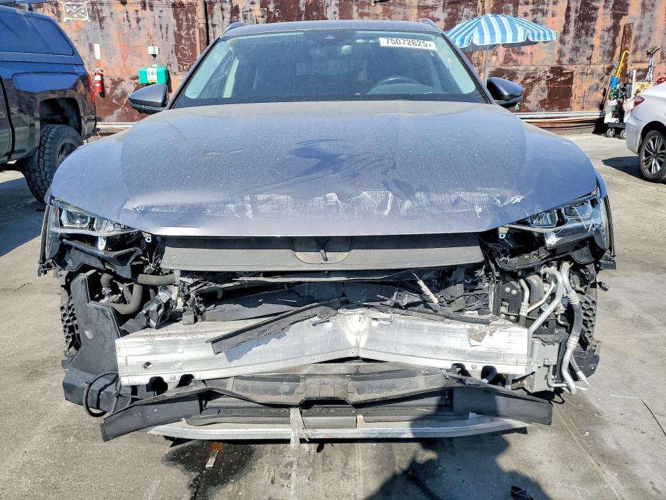 2019 Audi E-tron Premium Plus