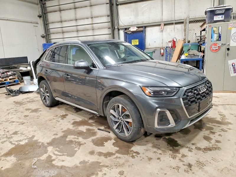 2022 Audi Q5 Premium Plus 45