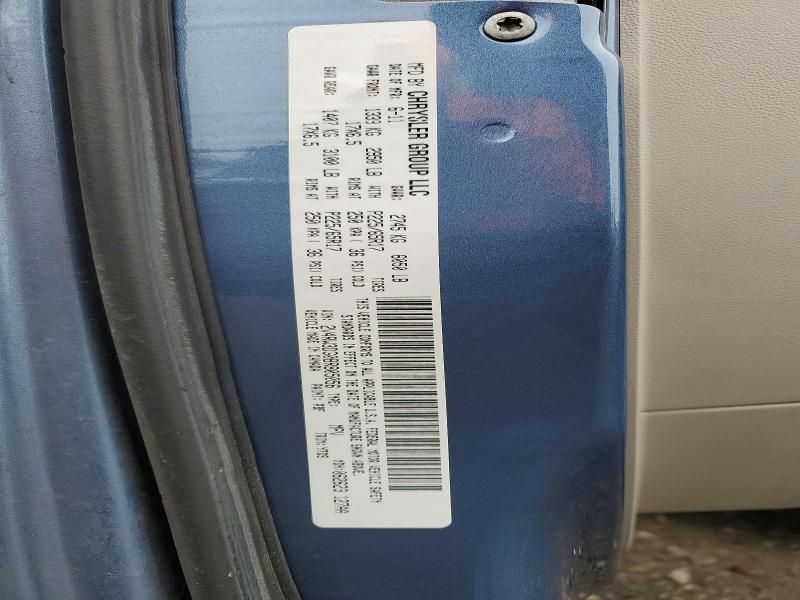 2011 Volkswagen Routan se