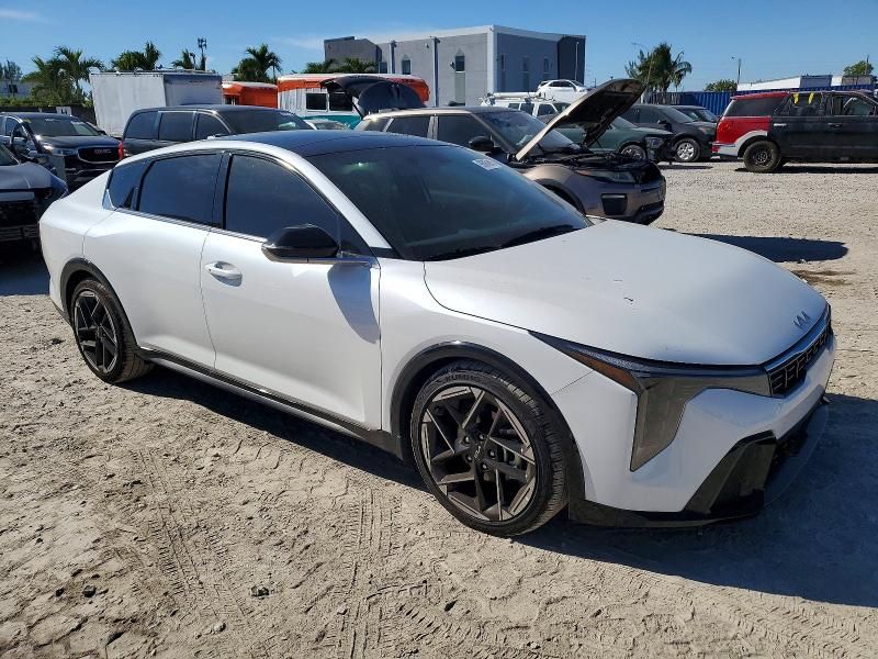 2025 KIA K4 gt Line
