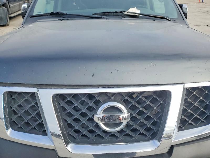 2011 Nissan Armada sv