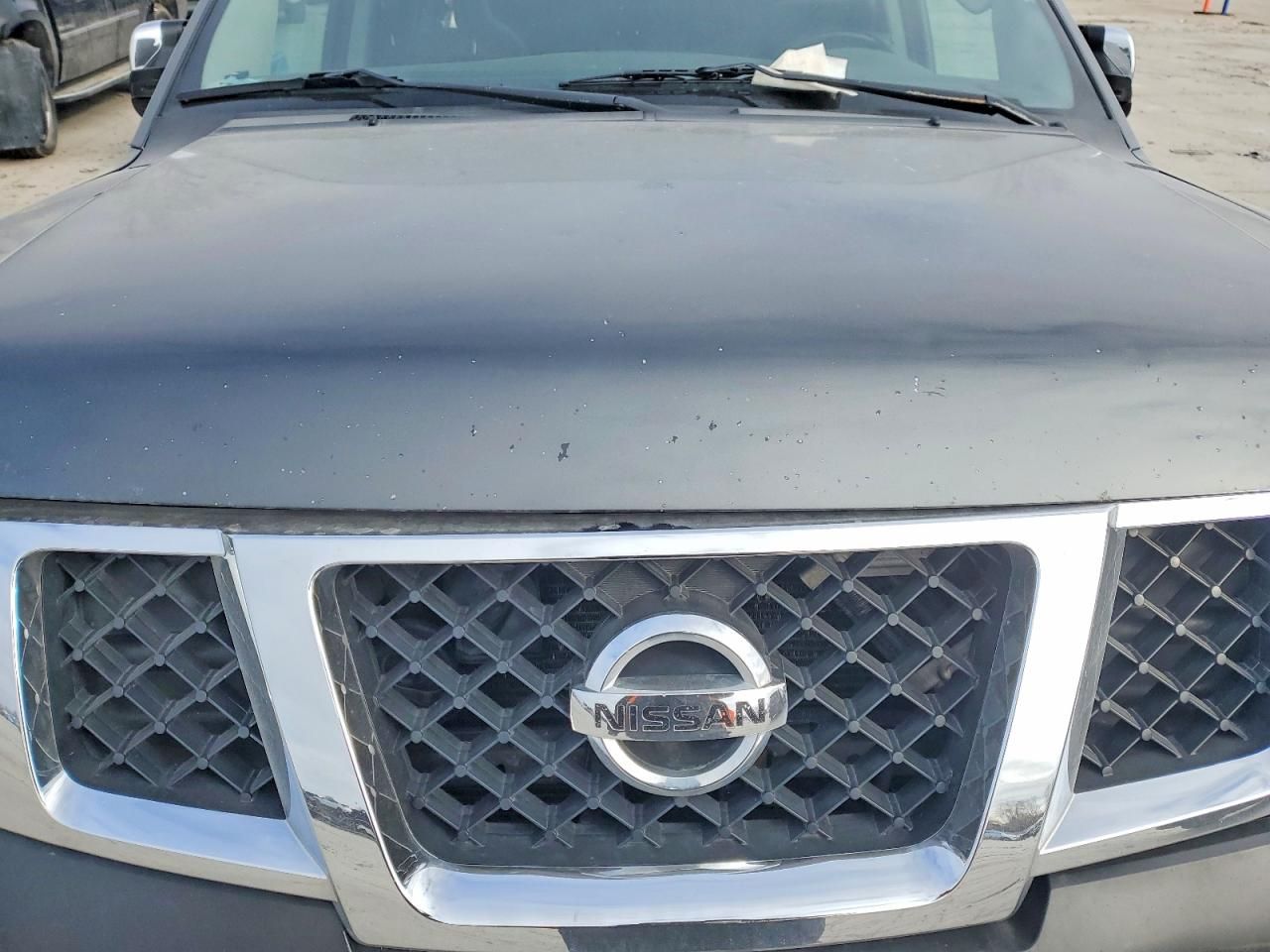 2011 Nissan Armada sv