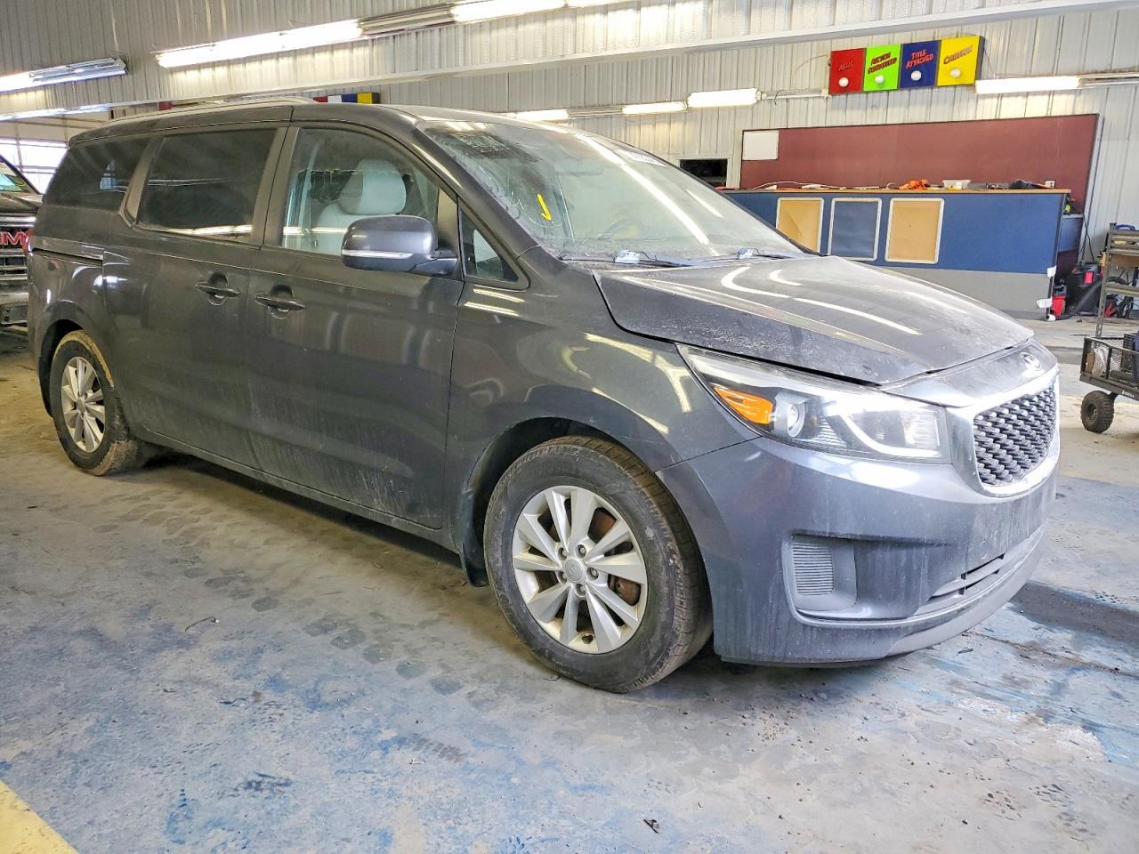 2016 KIA Sedona lx