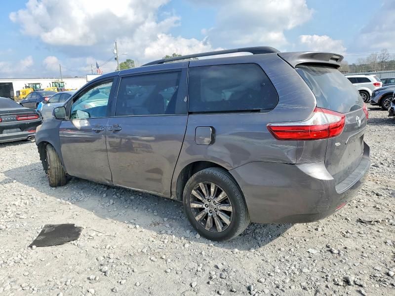 2017 Toyota Sienna le