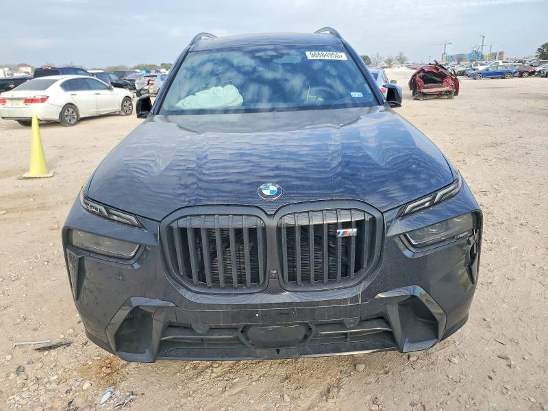 2026 BMW X7 M60i