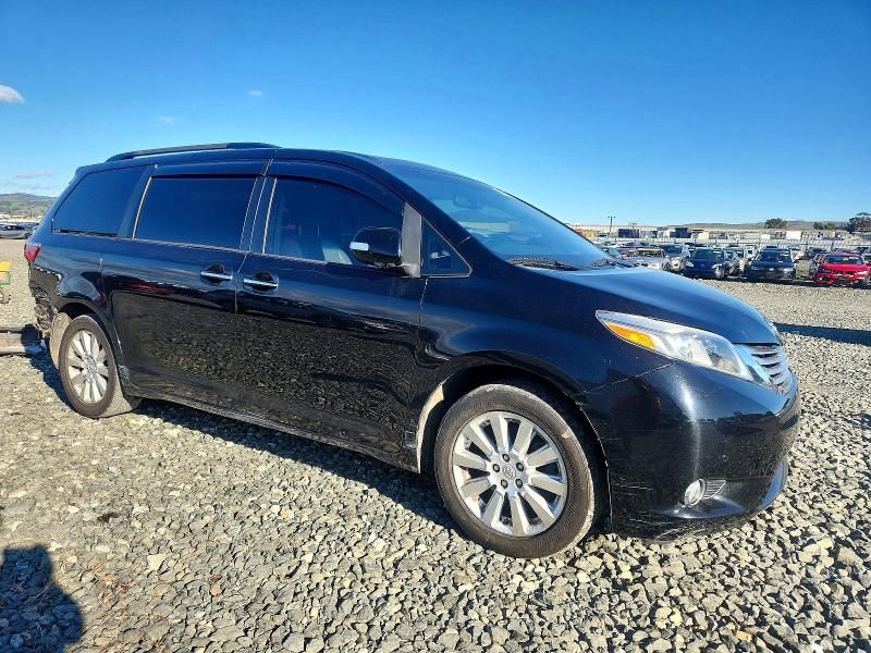 2015 Toyota Sienna xle