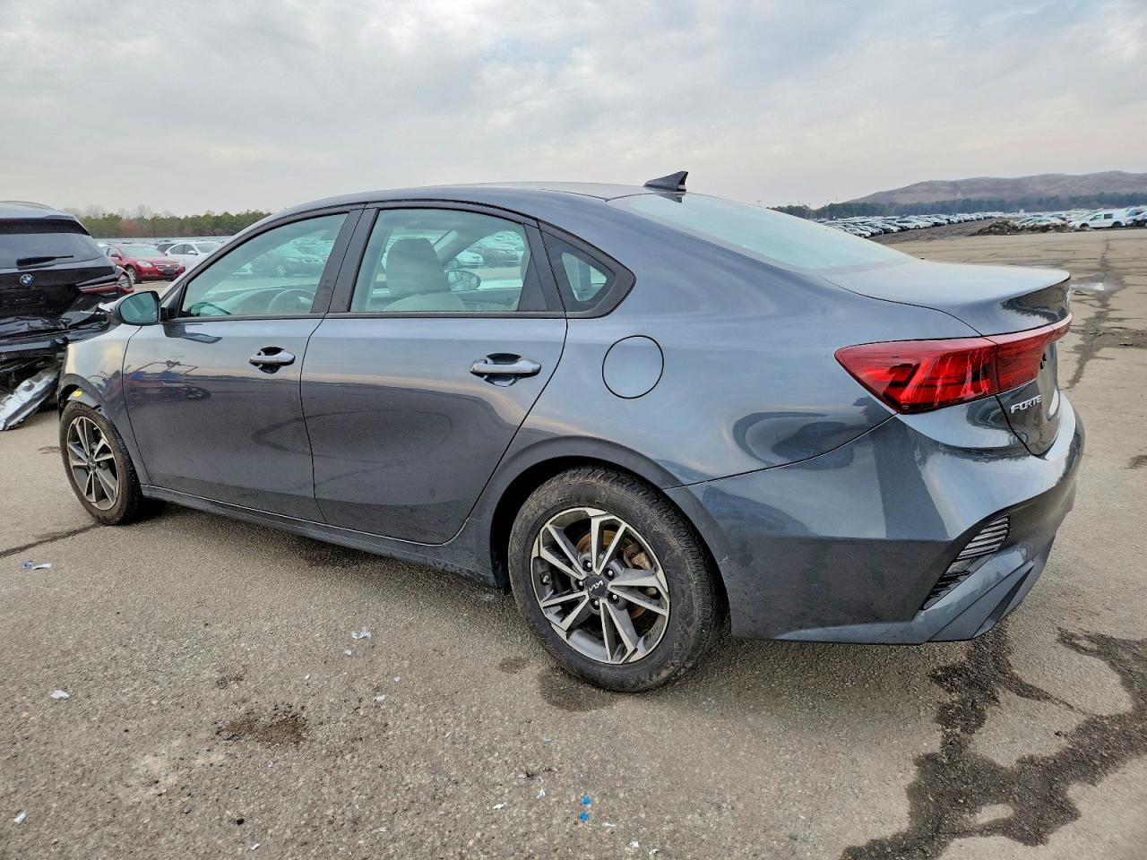 2023 KIA Forte lx