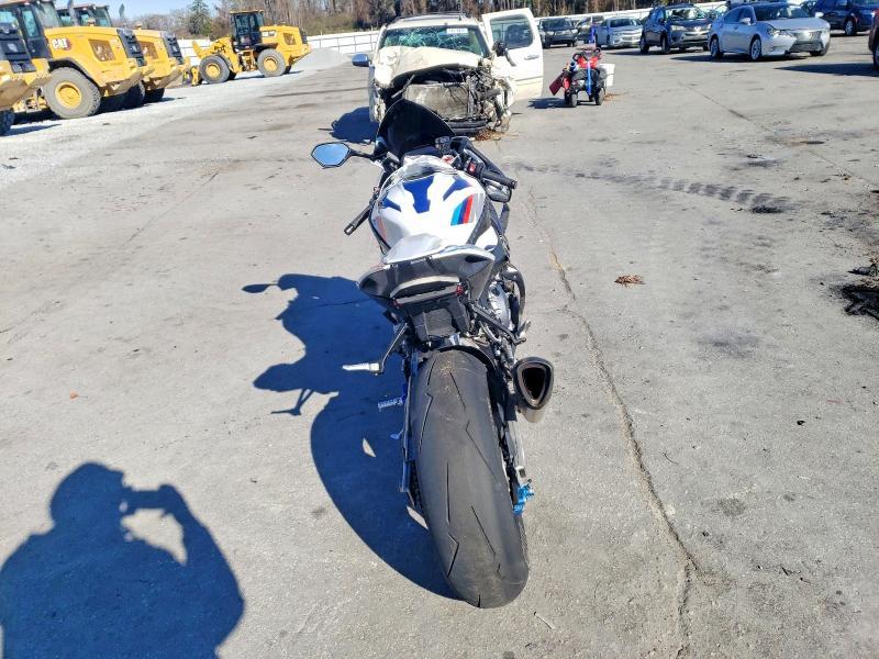 2021 BMW M 1000 R