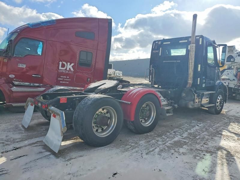 2020 Volvo VNR Semi Truck