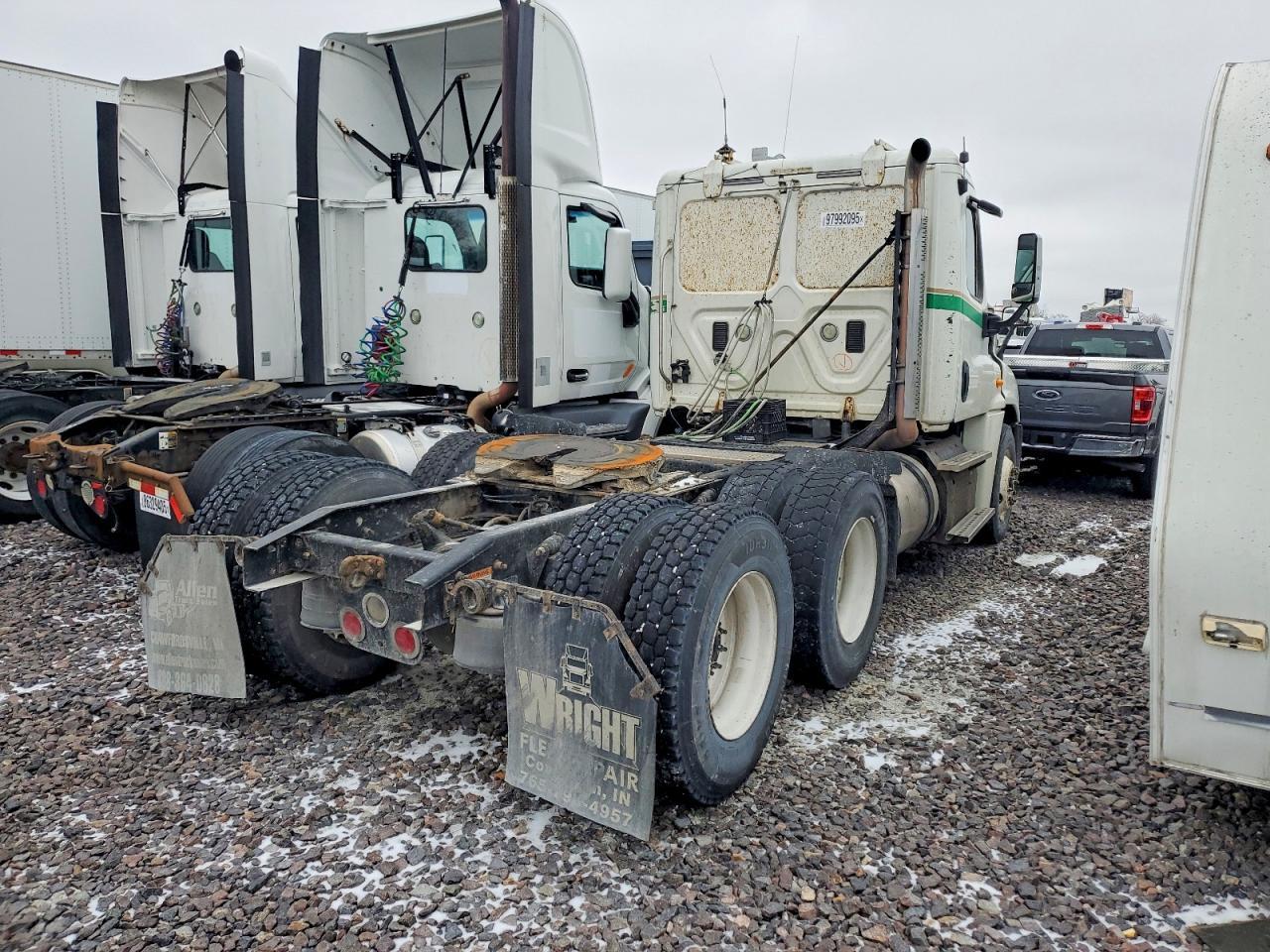 2013 Freightliner Cascadia Semi Truck