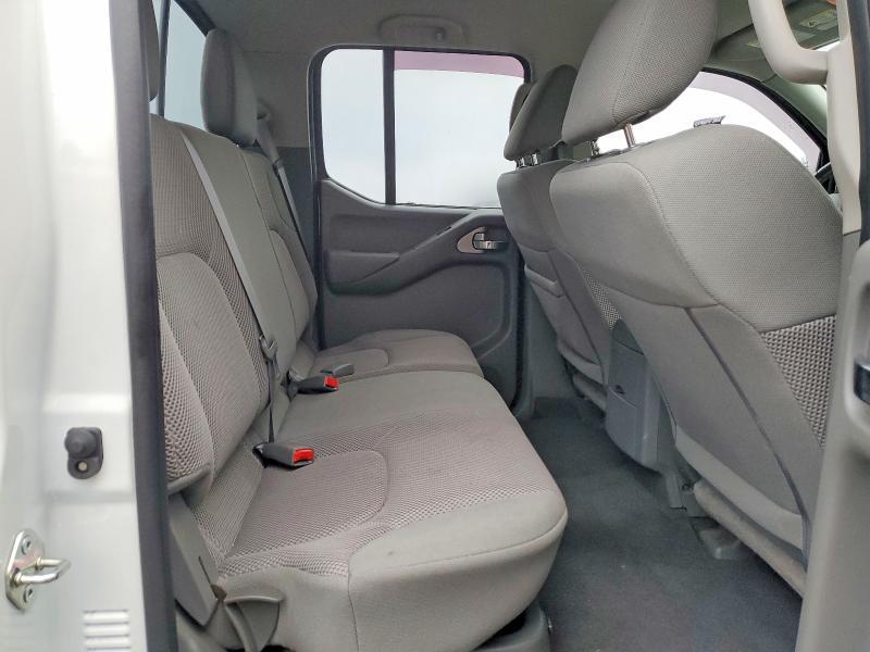 2020 Nissan Frontier s
