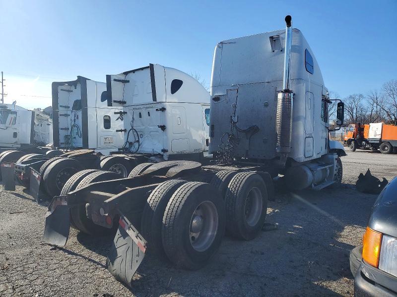 2006 Freightliner Conventional ST120