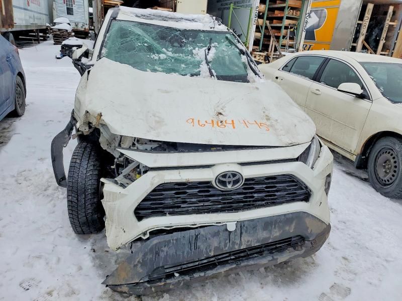 2022 Toyota Rav4 xle