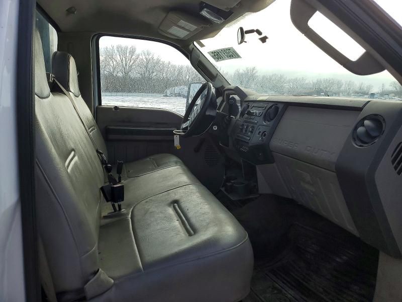2008 Ford F350 Super Duty Flatbed Truck
