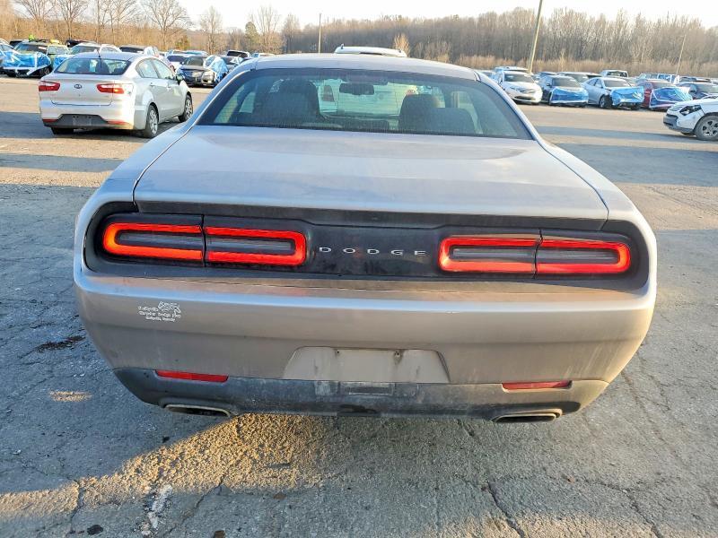 2016 Dodge Challenger sxt