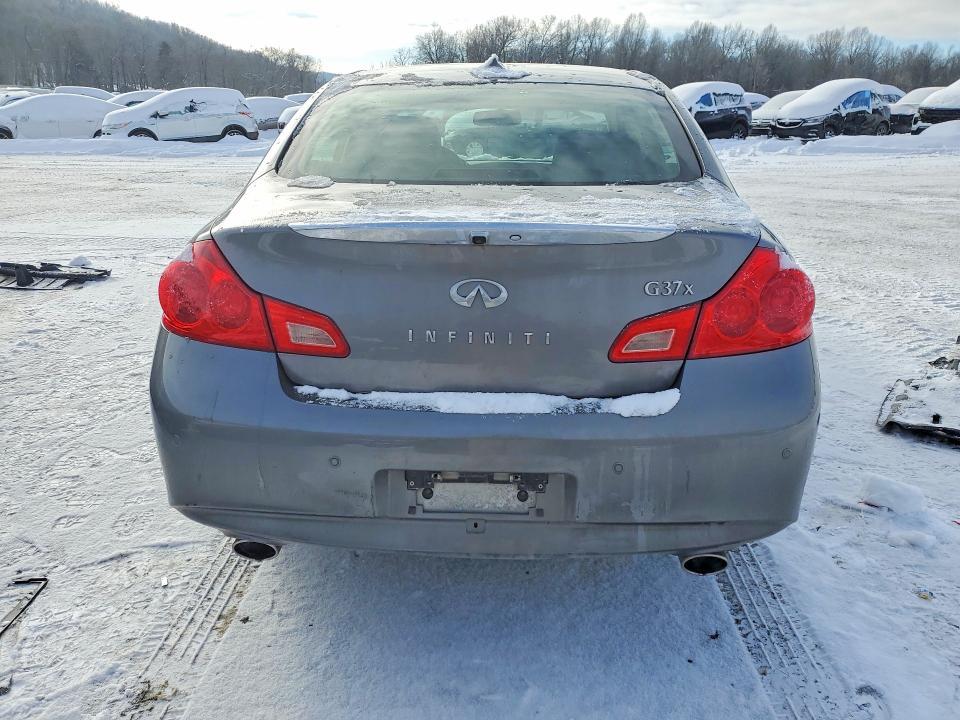 2013 Infiniti G37