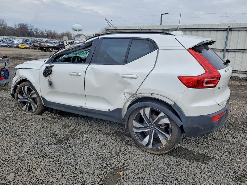 2024 Volvo Xc40 Plus