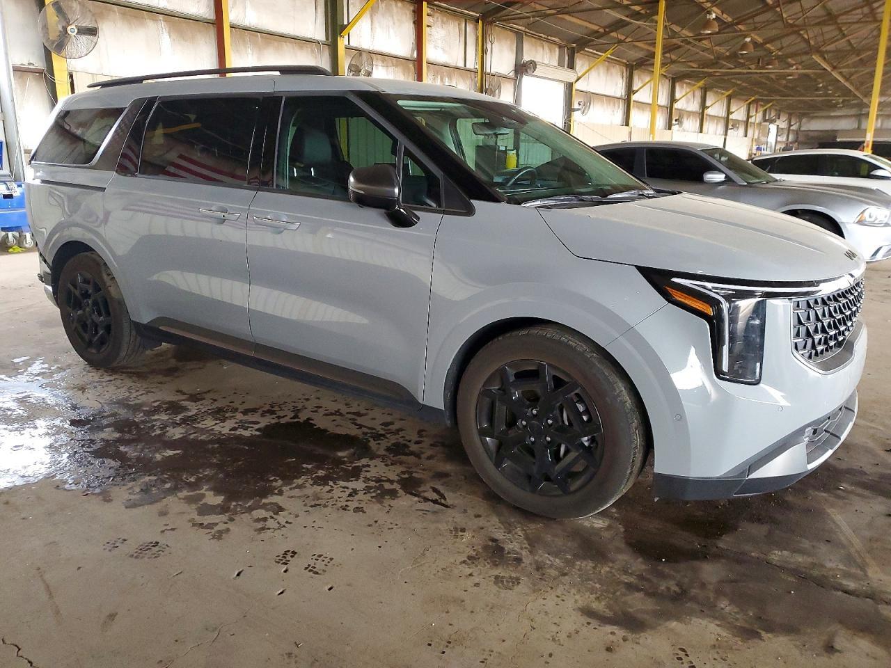 2025 KIA Carnival sx