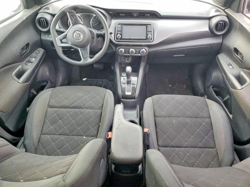 2019 Nissan Kicks s