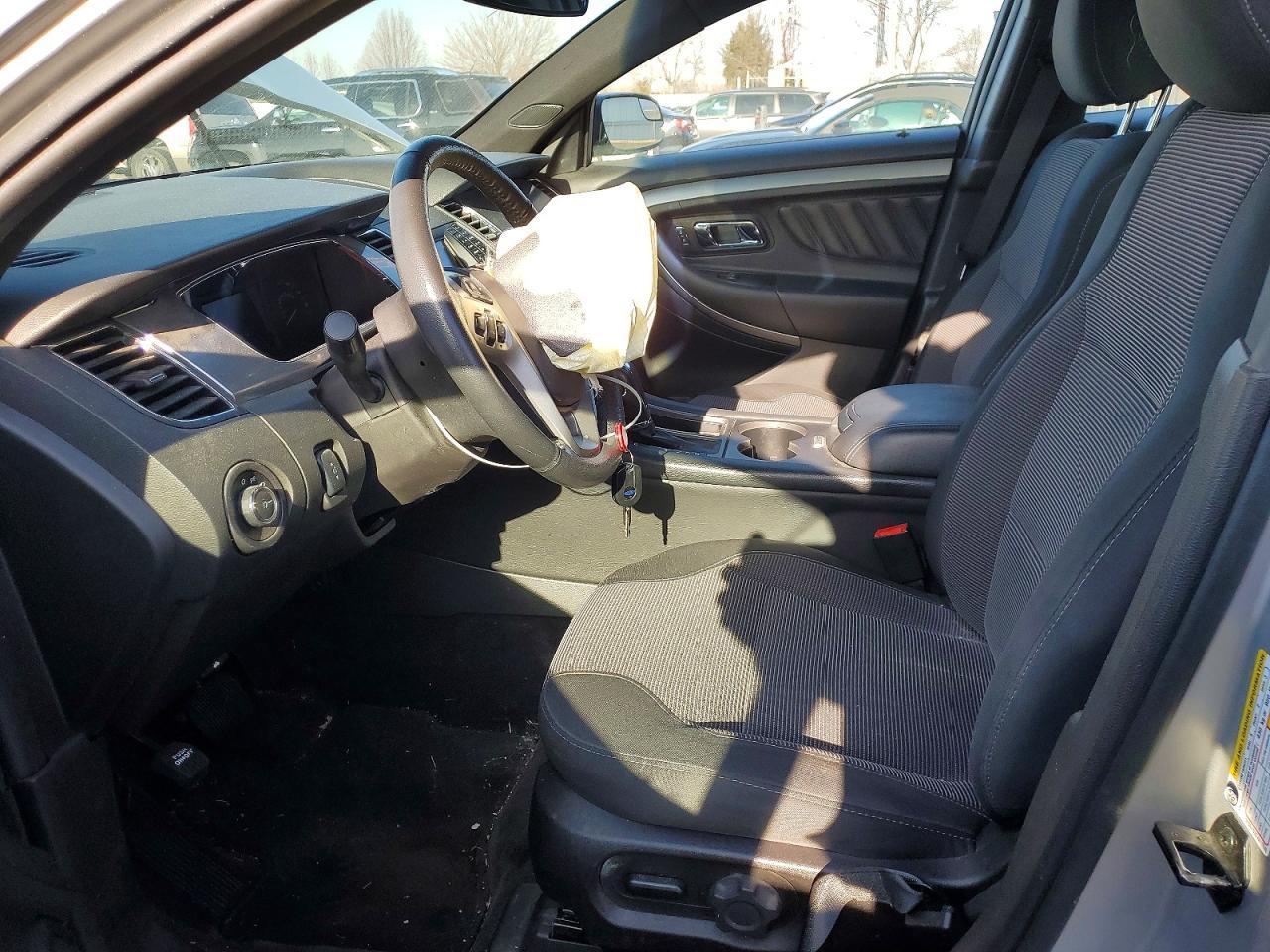 2018 Ford Taurus sel