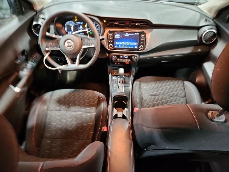 2022 Nissan Kicks sv