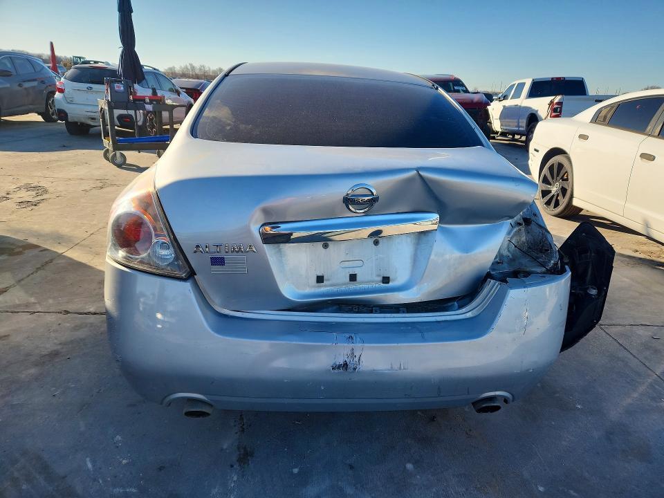 2010 Nissan Altima Base