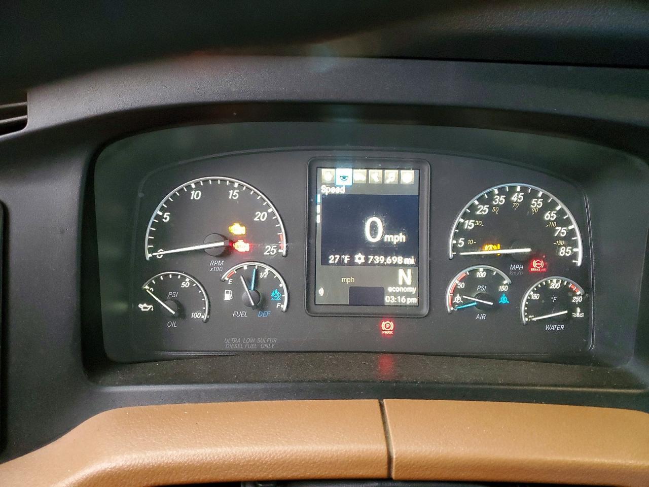 2022 Freightliner Cascadia 126 Semi Truck