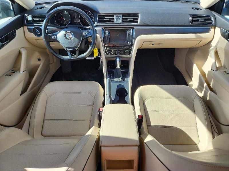 2017 Volkswagen Passat R-line