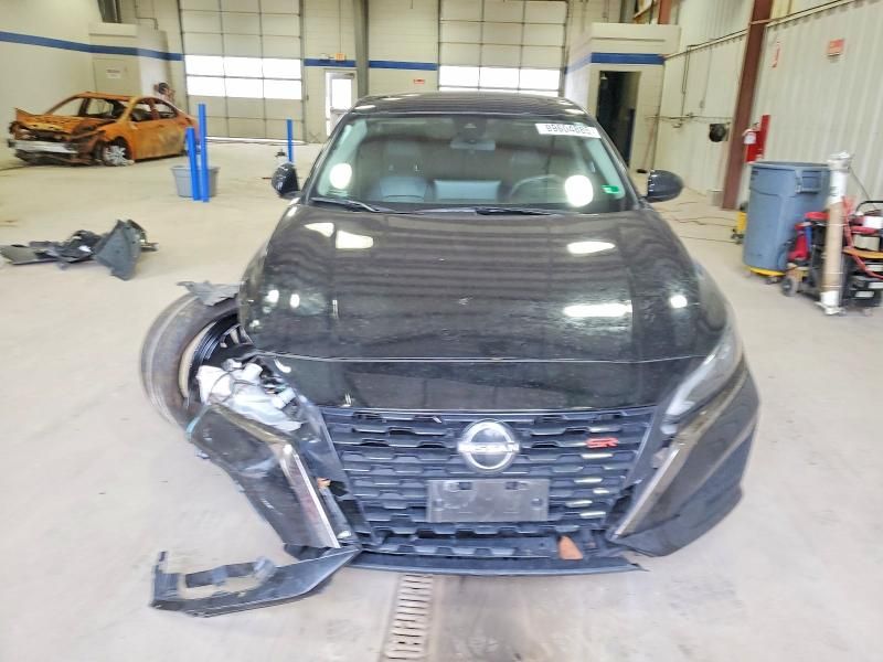 2024 Nissan Altima sr