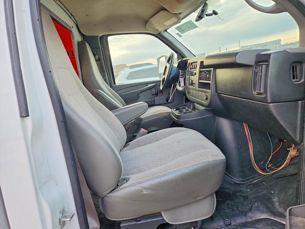 2013 Chevrolet Express Delivery Truck