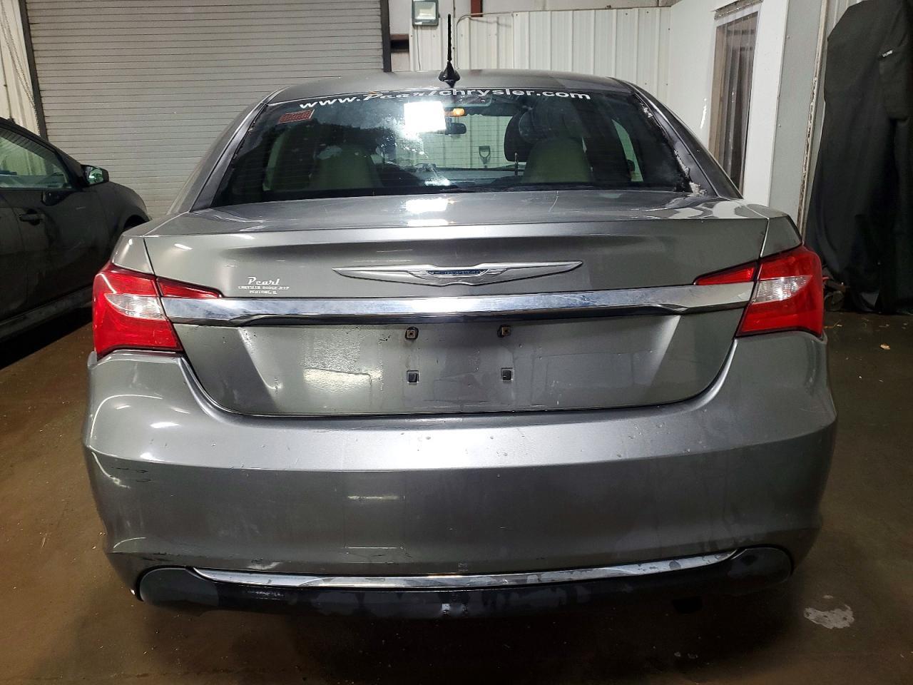 2012 Chrysler 200 lx