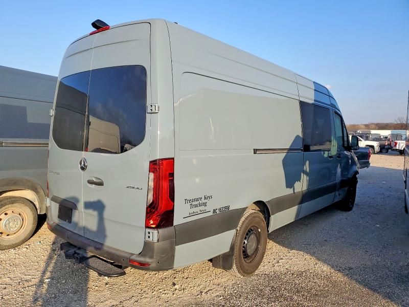 2023 Mercedes-Benz 2023 Mercedes Benz Sprinter 2500 Delivery van