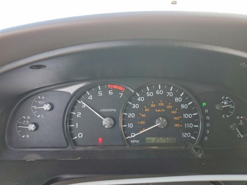 2005 Toyota Sequoia SR5