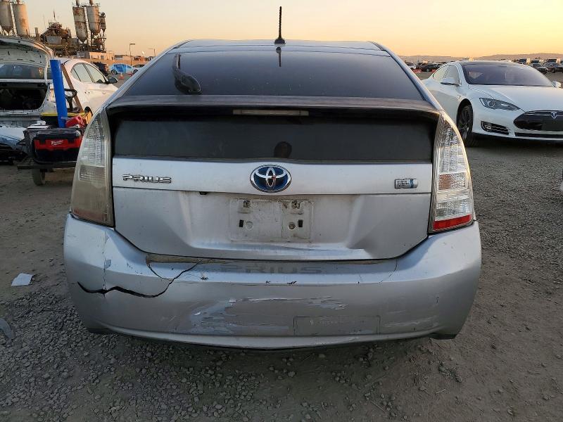 2010 Toyota Prius iii