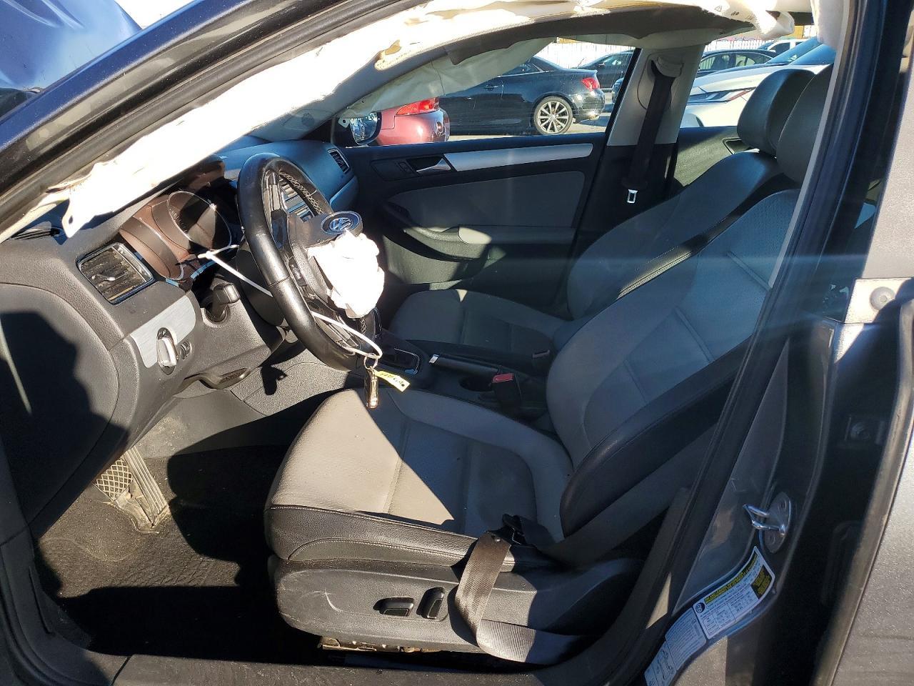 2016 Volkswagen Jetta Hybrid