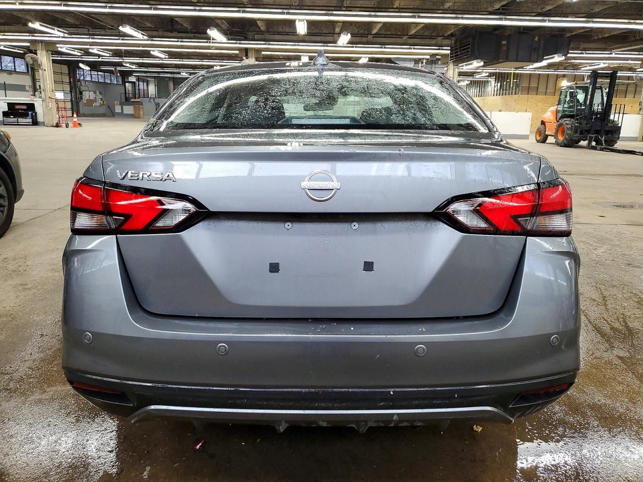 2025 Nissan Versa sv