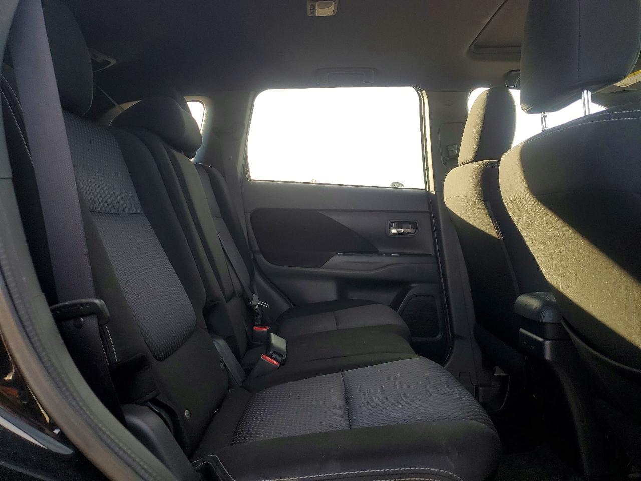 2018 Mitsubishi Outlander se